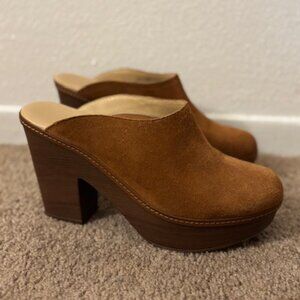 Chinese Laundry Platform Clogs Size 10
